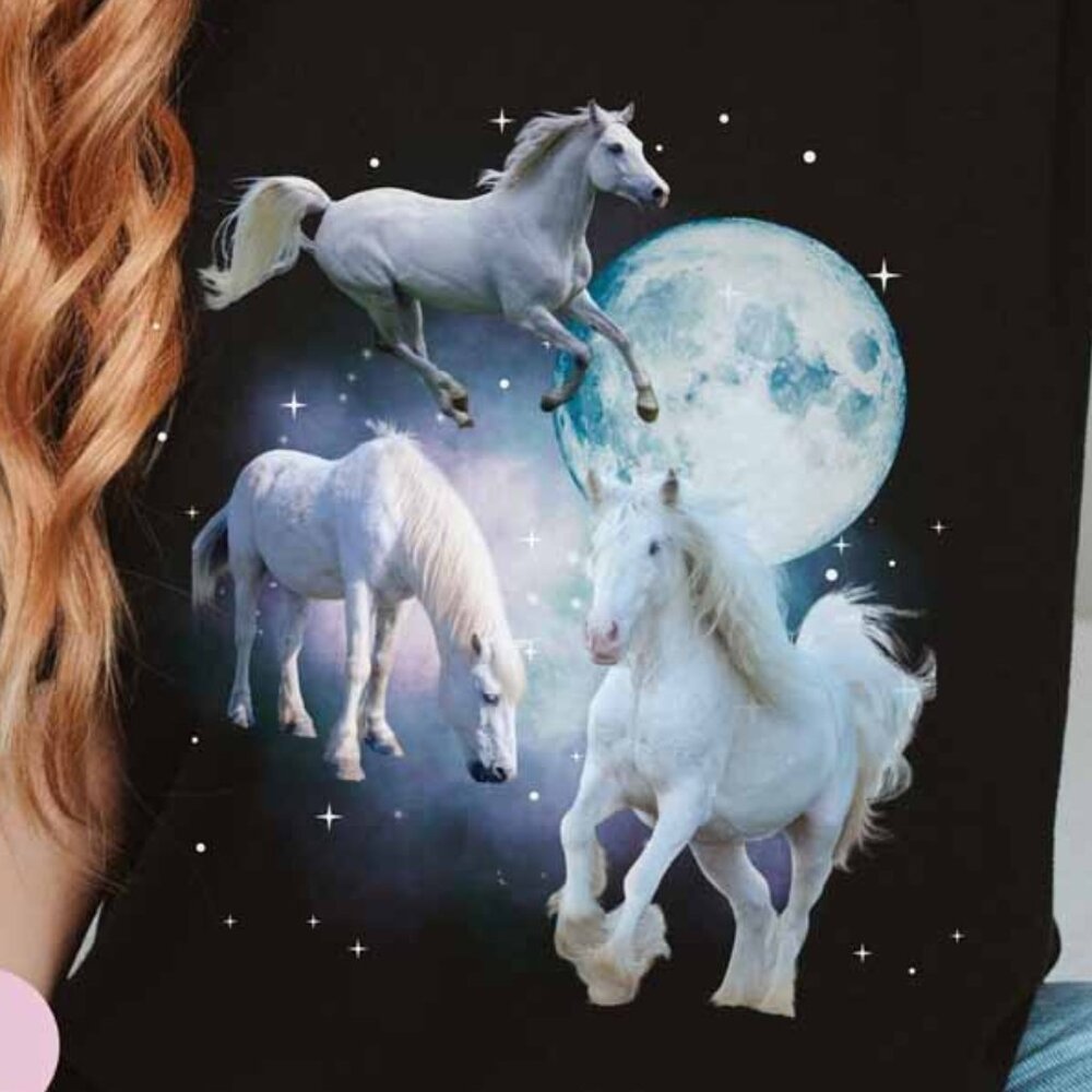 Funny Horse Vintage 90s Graphic T-shirt Gift, Retro Party Nature Moon Relax - Picture 2 of 3